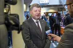 Prof. dr hab. inż. Piotr Koszelnik,